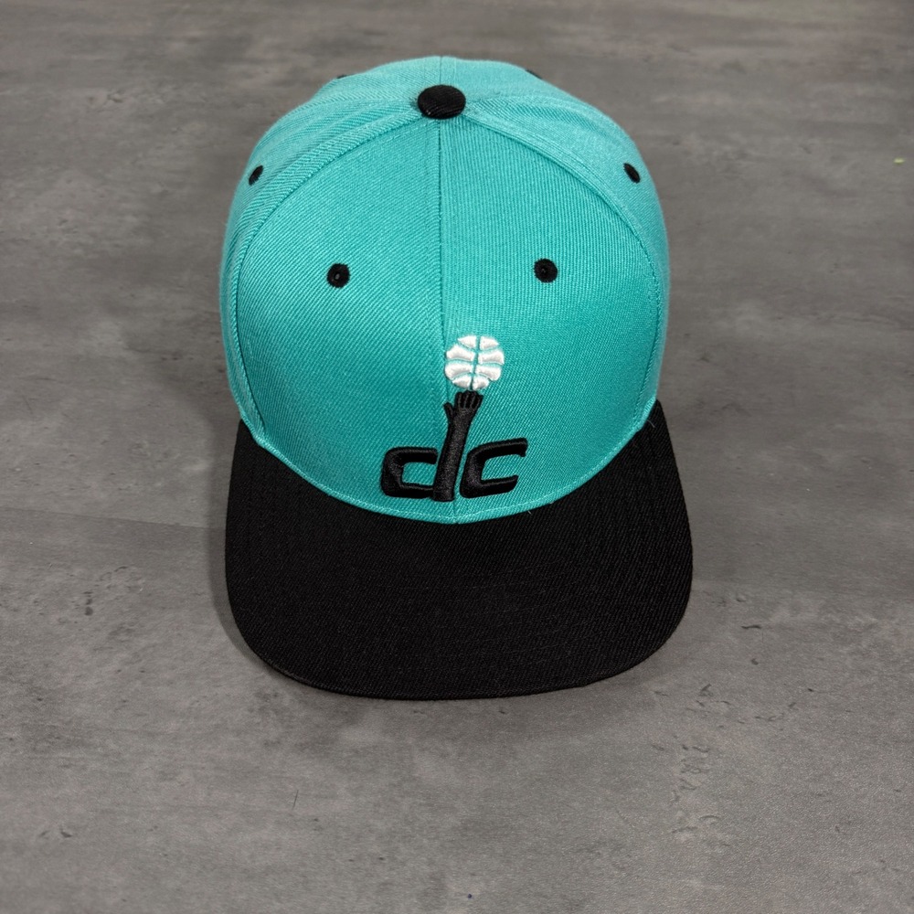 Mitchell & Ness Washington Wizards Hat Mens Teal Black Snapback DC Logo Cap